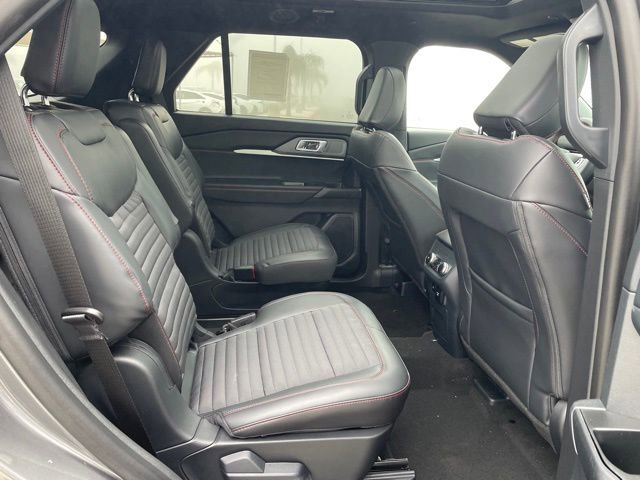 New 2026 Ford Explorer ST-Line w/ ST-Line Street Pack AWD/4WD image 27