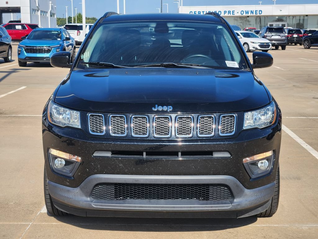 Used 2018 Jeep Compass Latitude w/ Popular Equipment Group FWD image 2