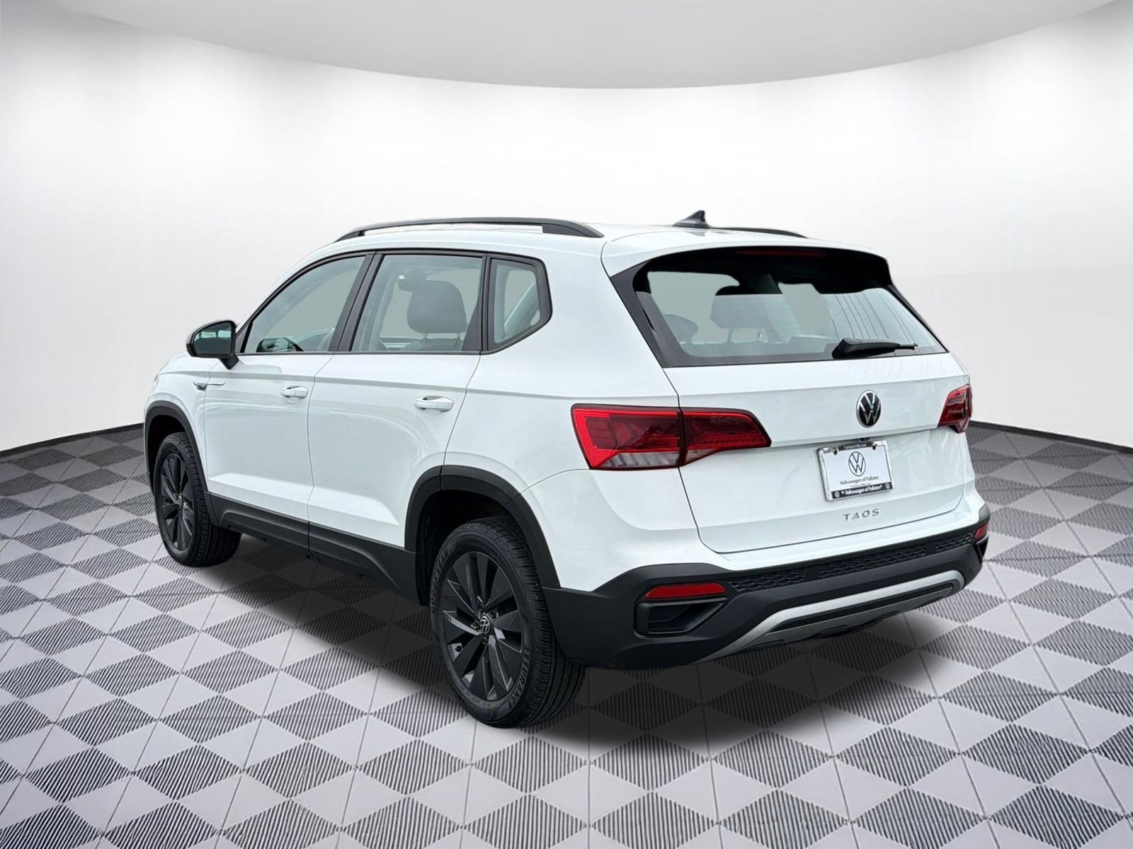 Certified 2024 Volkswagen Taos S FWD image 3