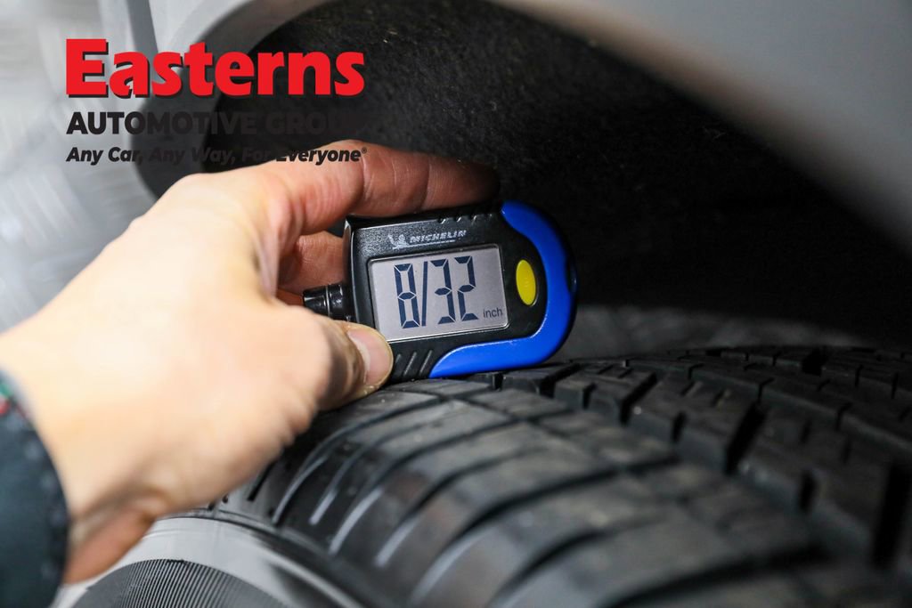 Used 2023 Ford Explorer Limited w/ Equipment Group 301A image 28