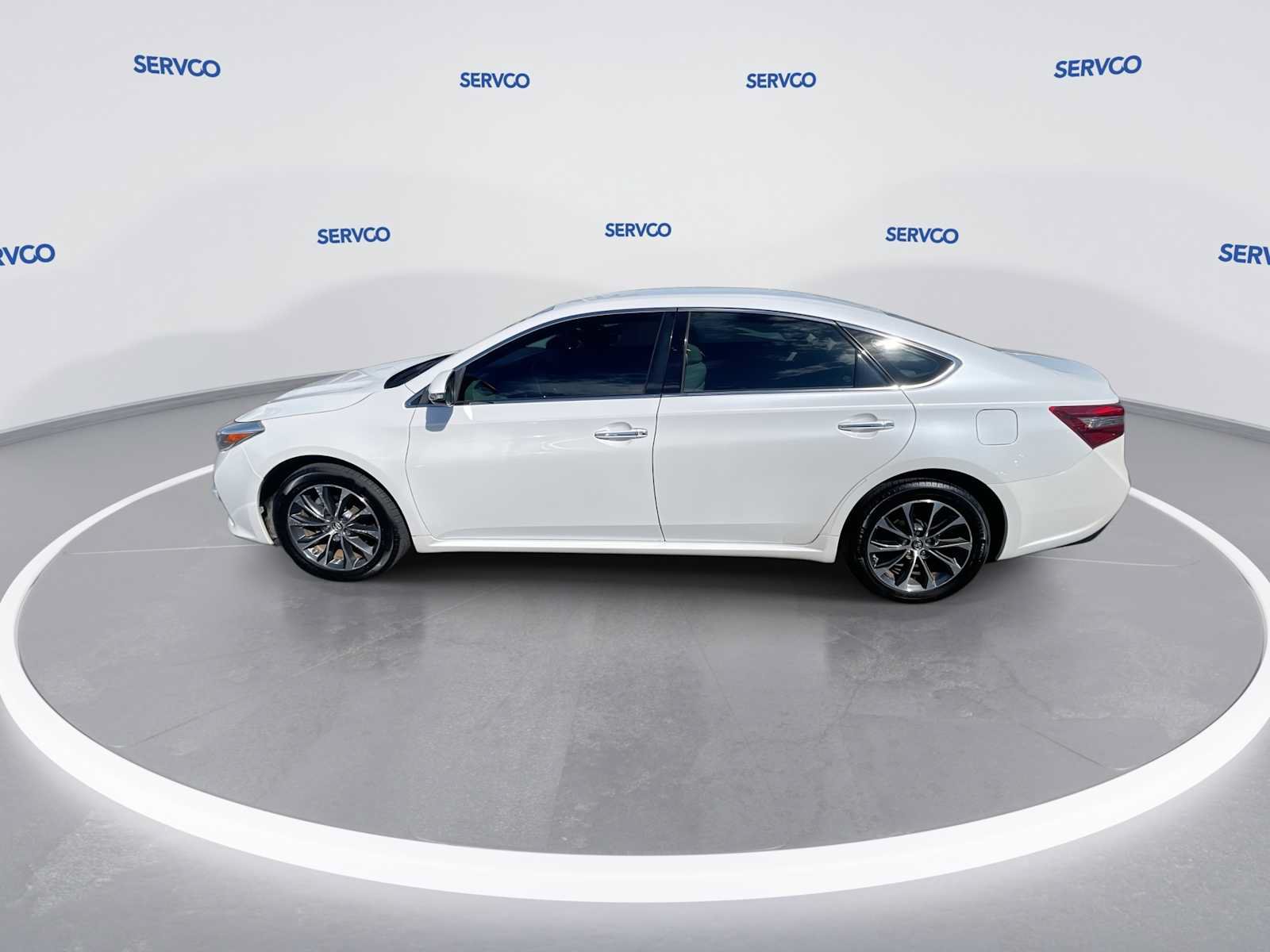 Used 2016 Toyota Avalon XLE FWD image 5