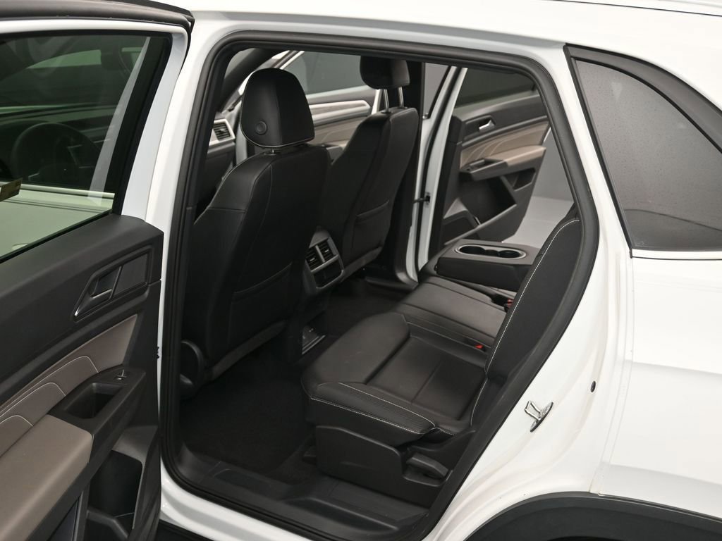 Used 2023 Volkswagen Atlas Cross Sport SE image 12