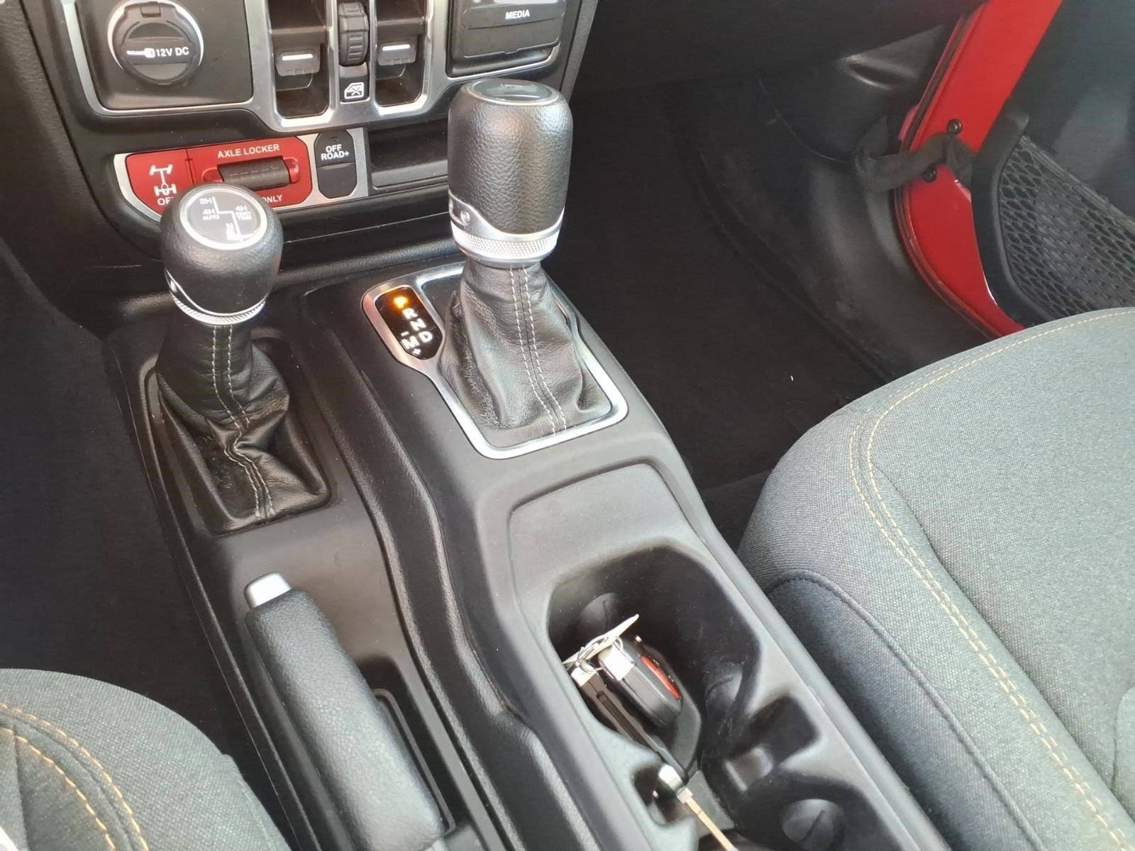 Used 2024 Jeep Wrangler Unlimited AWD/4WD image 21