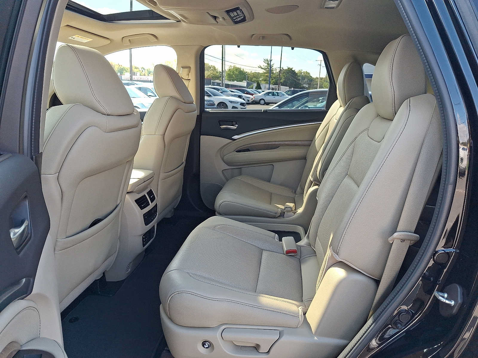 Used 2019 Acura MDX w/ Tech & Entertainment Pkg AWD/4WD image 10
