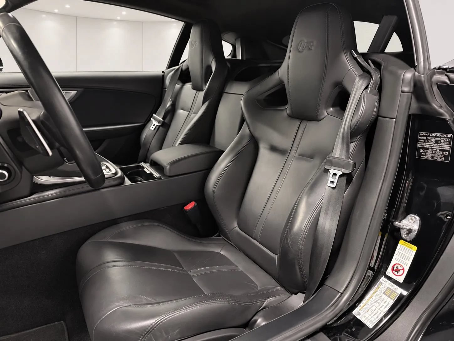 Used 2017 Jaguar F-TYPE R AWD/4WD image 12