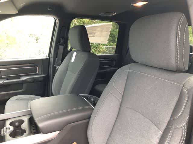 New 2026 RAM 3500 Big Horn AWD/4WD image 18
