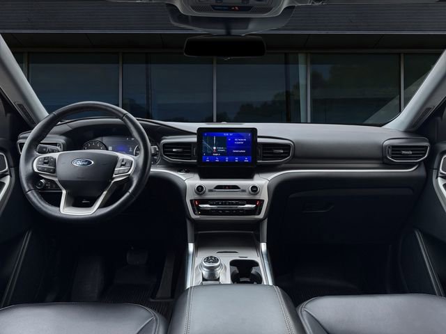 Certified 2021 Ford Explorer XLT w/ Equipment Group 202A image 10