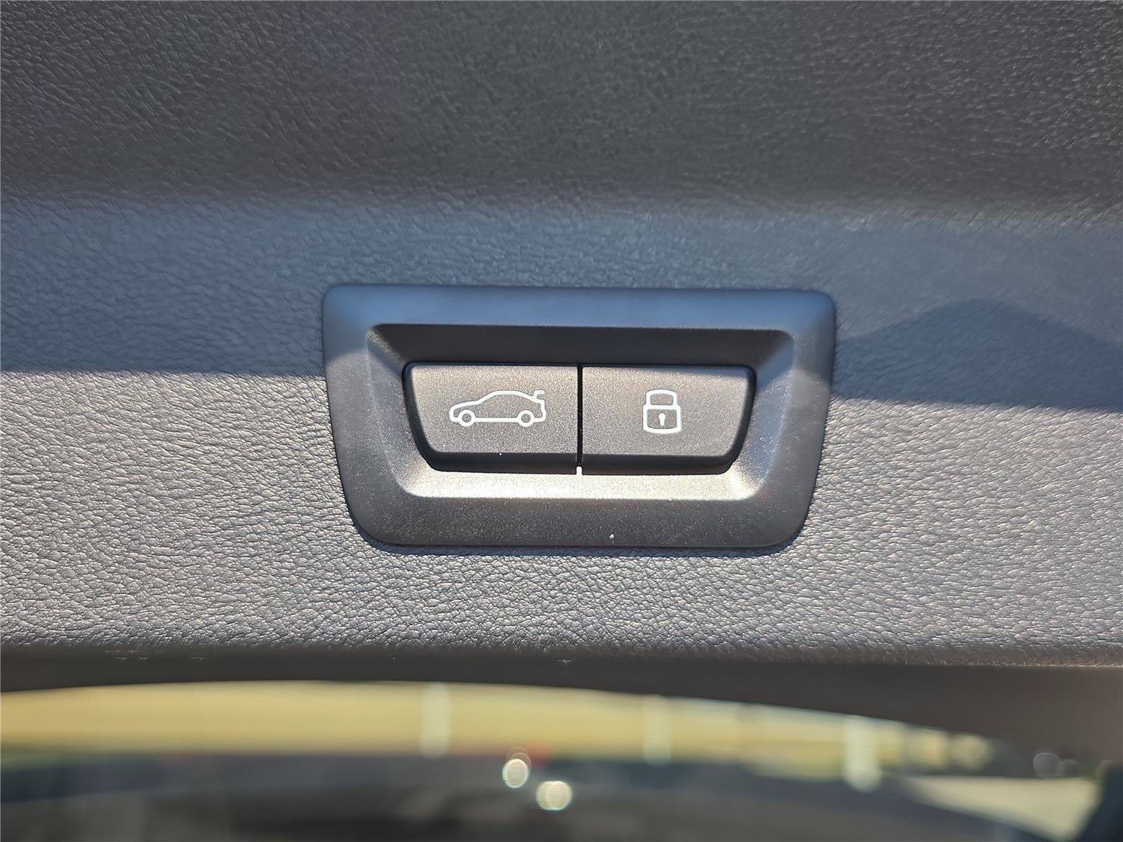 Used 2024 BMW X3 sDrive30i w/ Premium Package RWD image 8