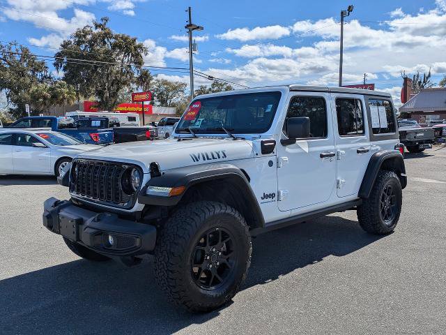 Used 2025 Jeep Wrangler Willys image 4