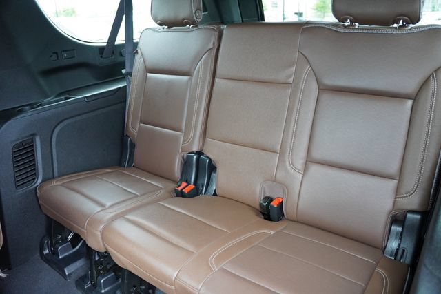 Used 2023 Chevrolet Suburban High Country AWD/4WD image 19