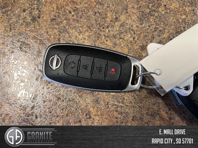 Used 2023 Nissan Kicks SR w/ SR Premium Package image 28