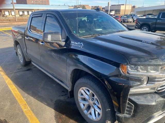 Used 2019 Chevrolet Silverado 1500 High Country w/ Technology Package image 3