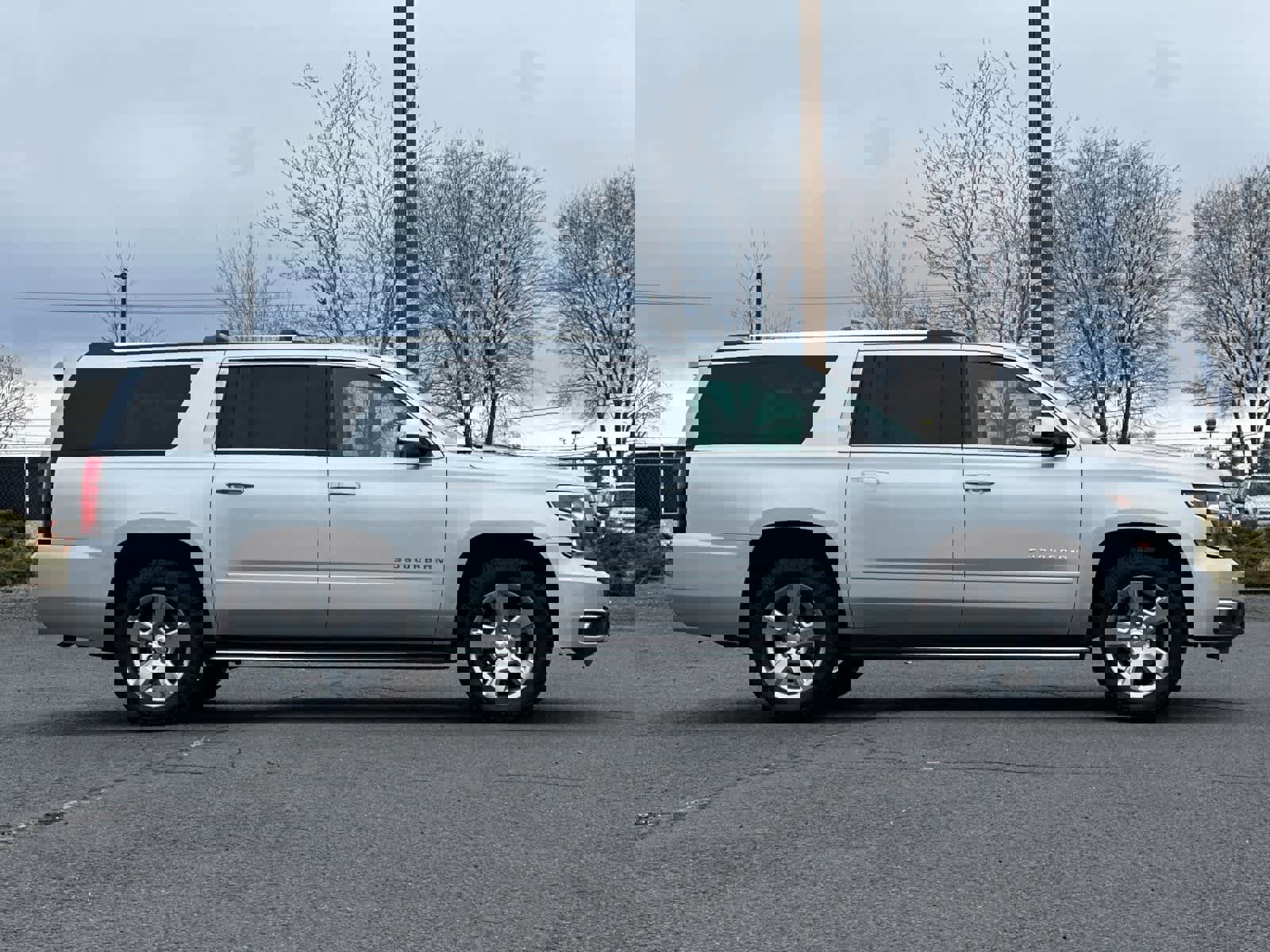 Used 2018 Chevrolet Suburban Premier image 8