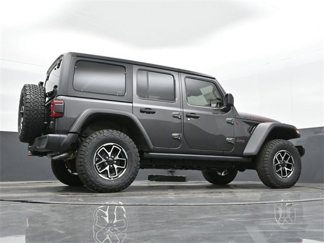 Used 2024 Jeep Wrangler Unlimited Rubicon w/ Technology Group image 38