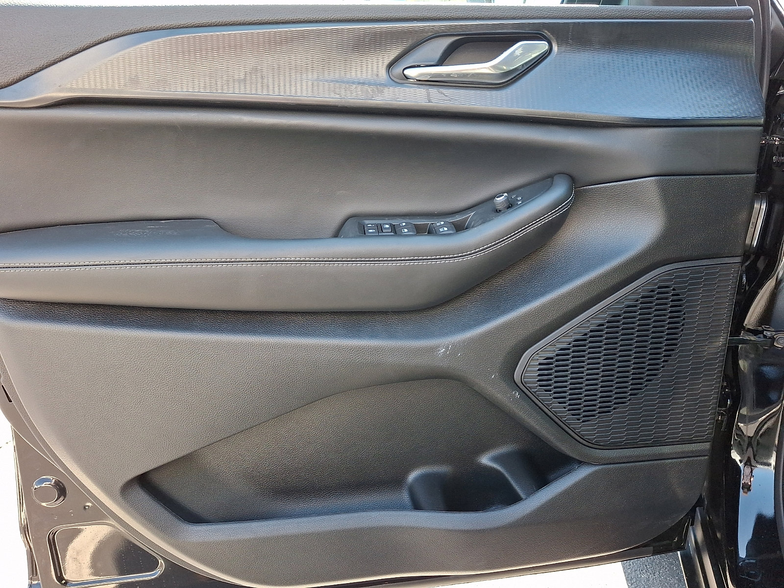 New 2026 Jeep Grand Cherokee Laredo image 8