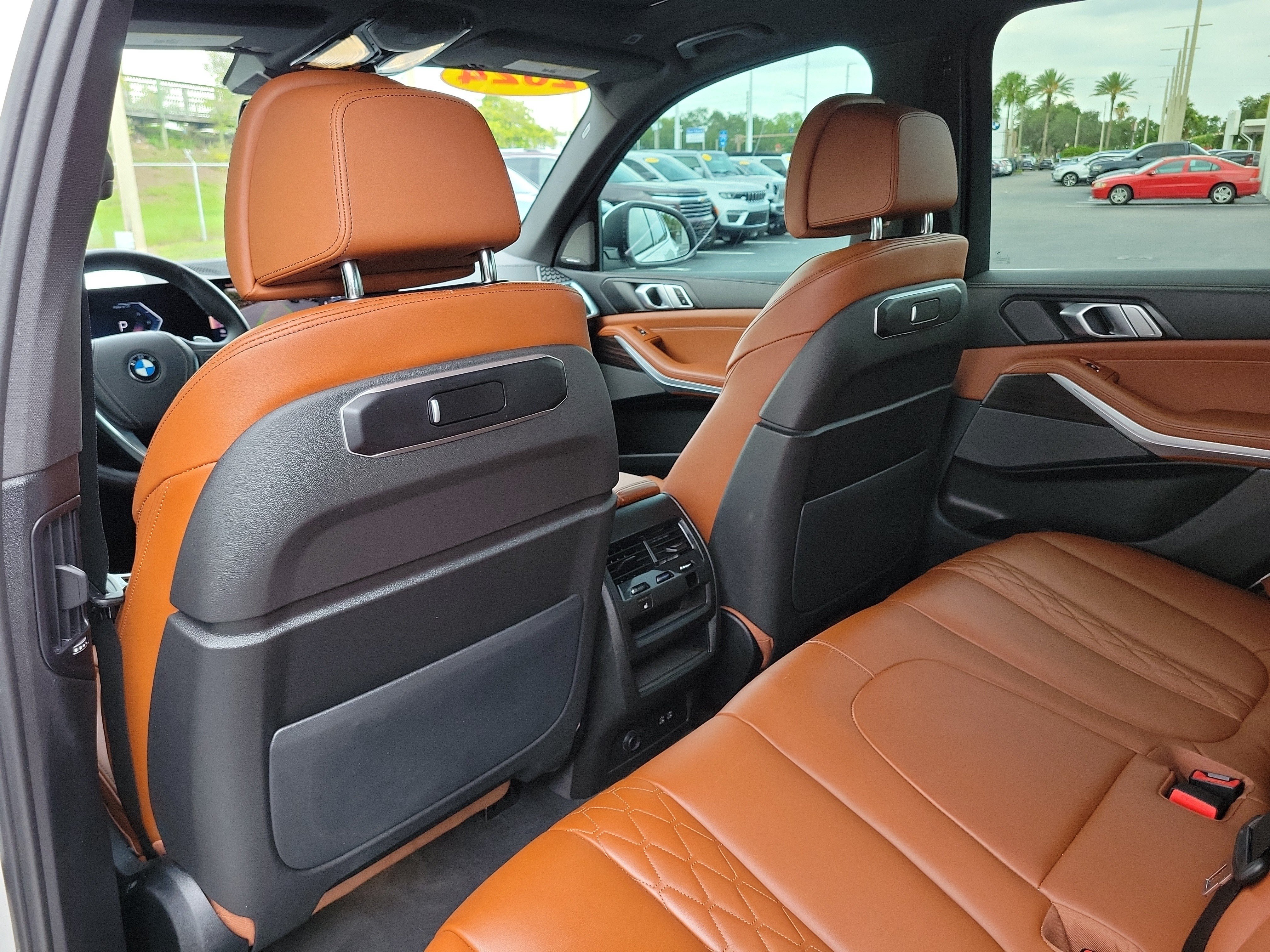 Used 2024 BMW X5 xDrive40i w/ Premium Package AWD/4WD image 12