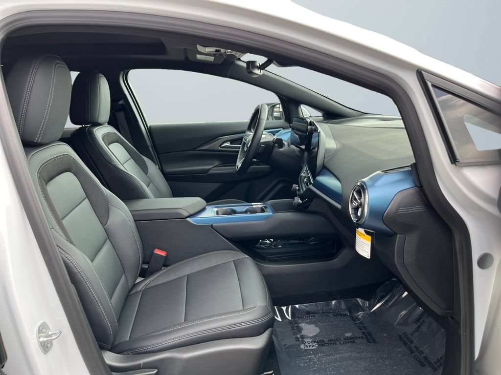 Used 2026 Chevrolet Equinox EV LT FWD image 15
