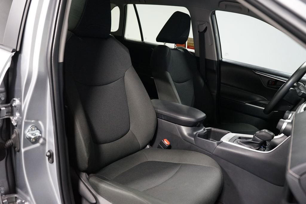 Certified 2025 Toyota RAV4 LE image 26