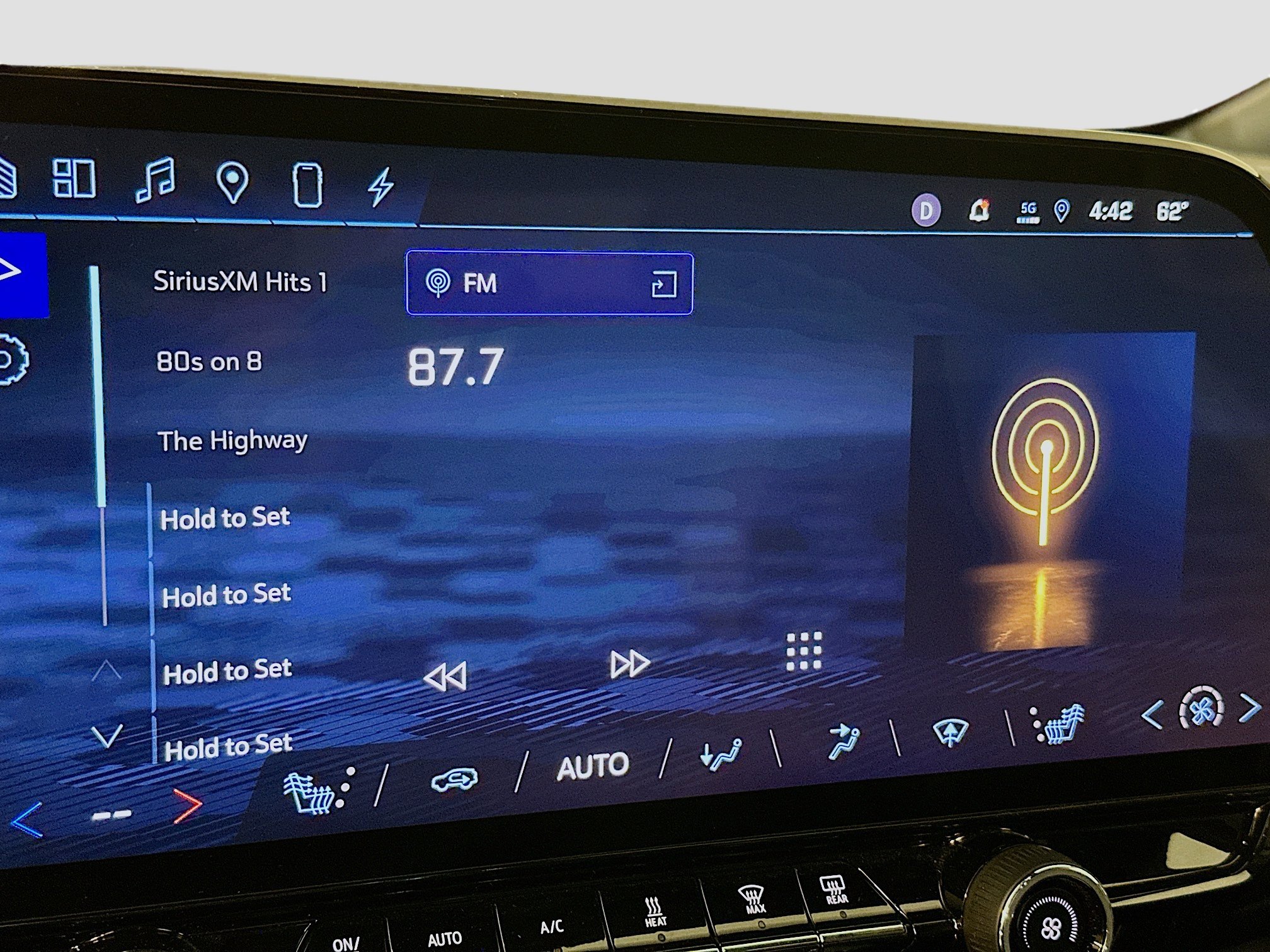 Used 2024 Chevrolet Blazer EV LT AWD/4WD image 21