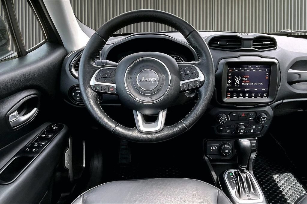 Used 2023 Jeep Renegade Limited w/ Sun/Sound Group AWD/4WD image 7