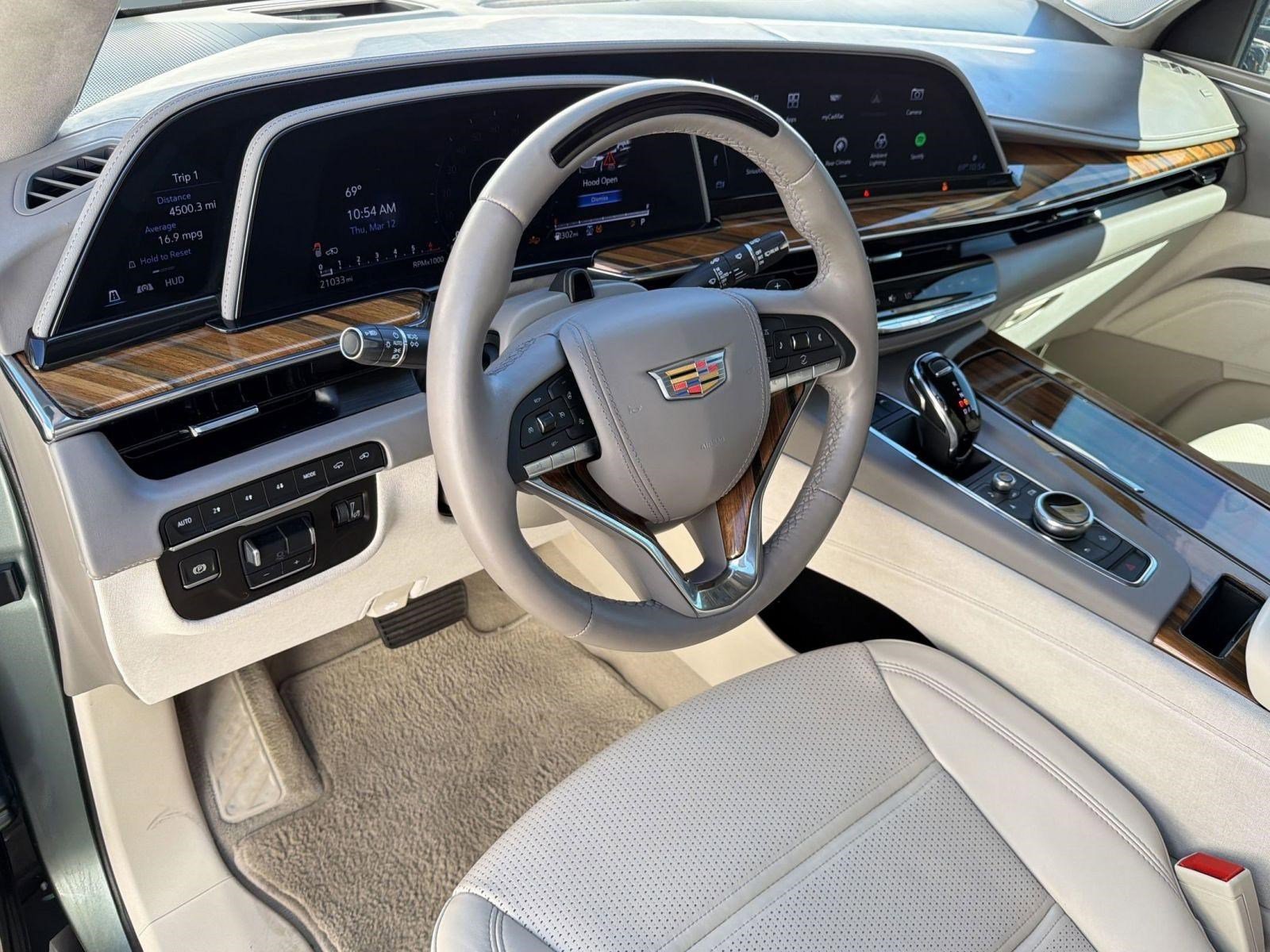 Certified 2024 Cadillac Escalade Premium Luxury Platinum w/ Heavy-Duty Trailer Package AWD/4WD image 3