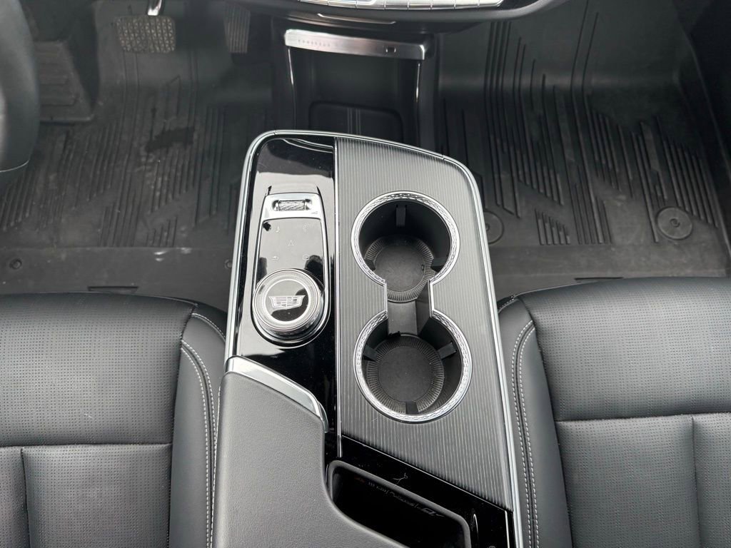 Certified 2025 Cadillac Lyriq Luxury w/ LPO, Floor Liner Package AWD/4WD image 26