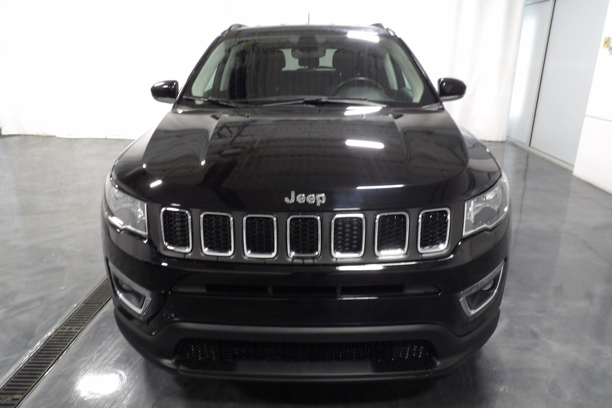 Used 2020 Jeep Compass Limited image 2