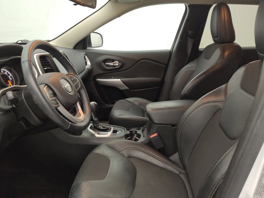 Used 2018 Jeep Cherokee Latitude Plus image 17