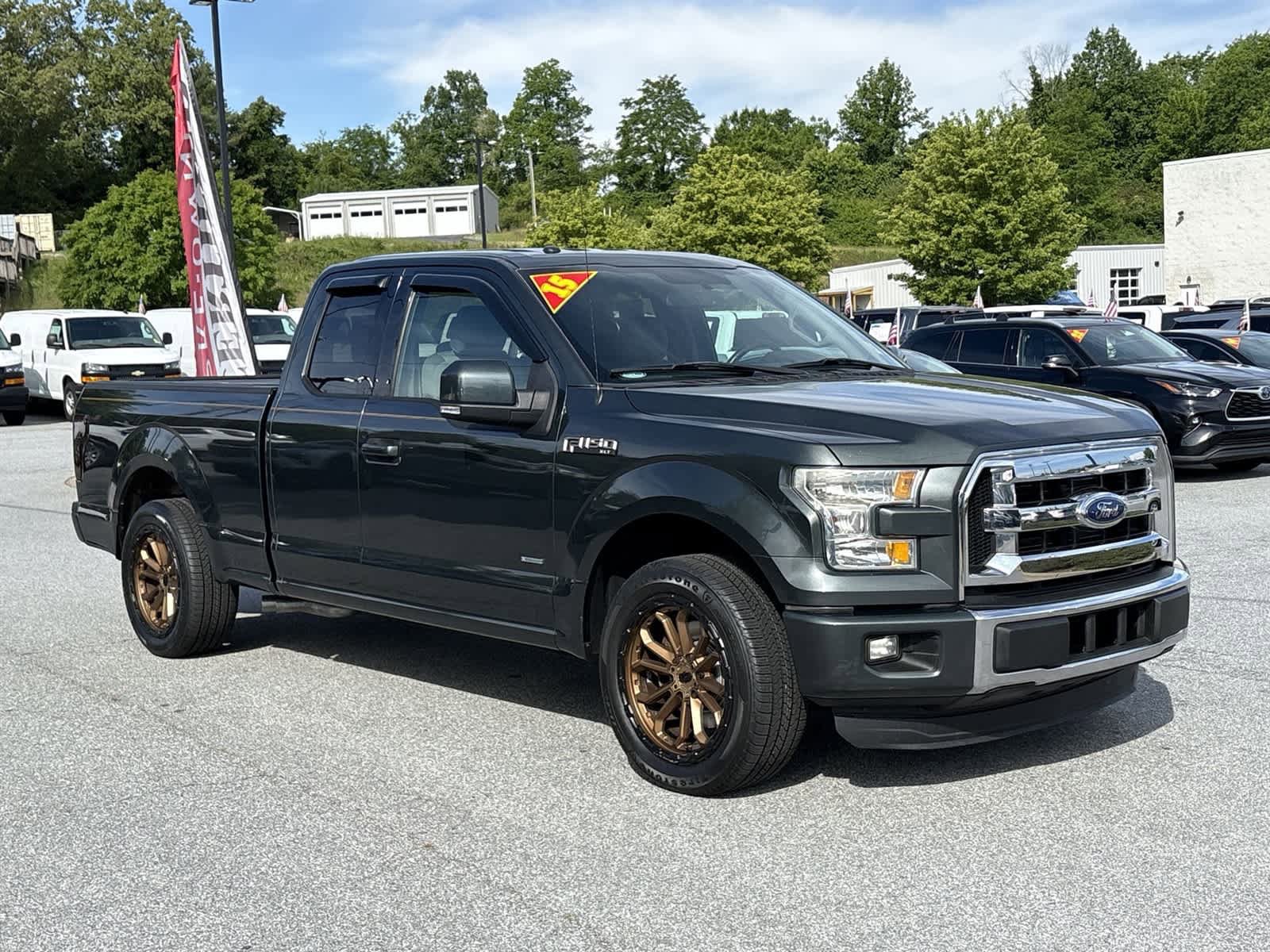 Used 2015 Ford F150 XLT w/ Equipment Group 301A Mid RWD image 4