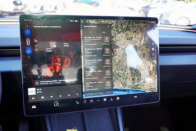 Used 2025 Tesla Model 3 Long Range image 31