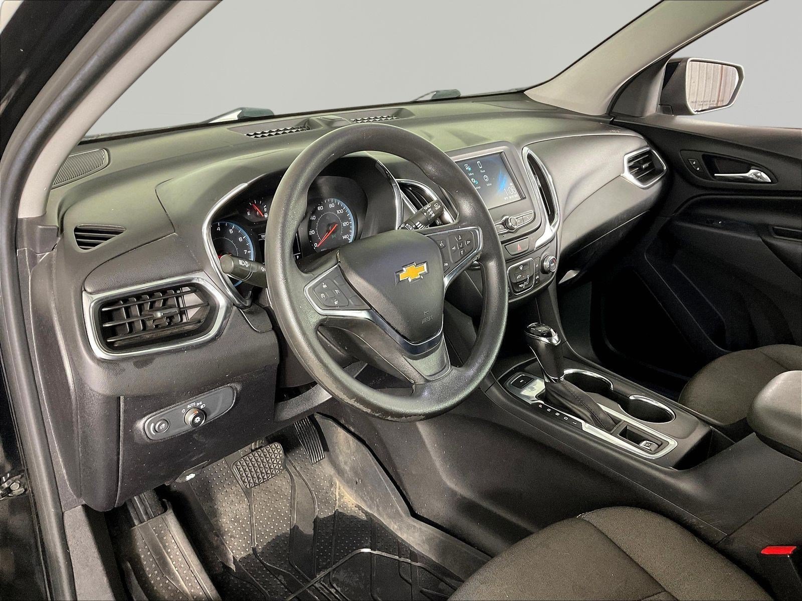 Used 2018 Chevrolet Equinox LT AWD/4WD image 16