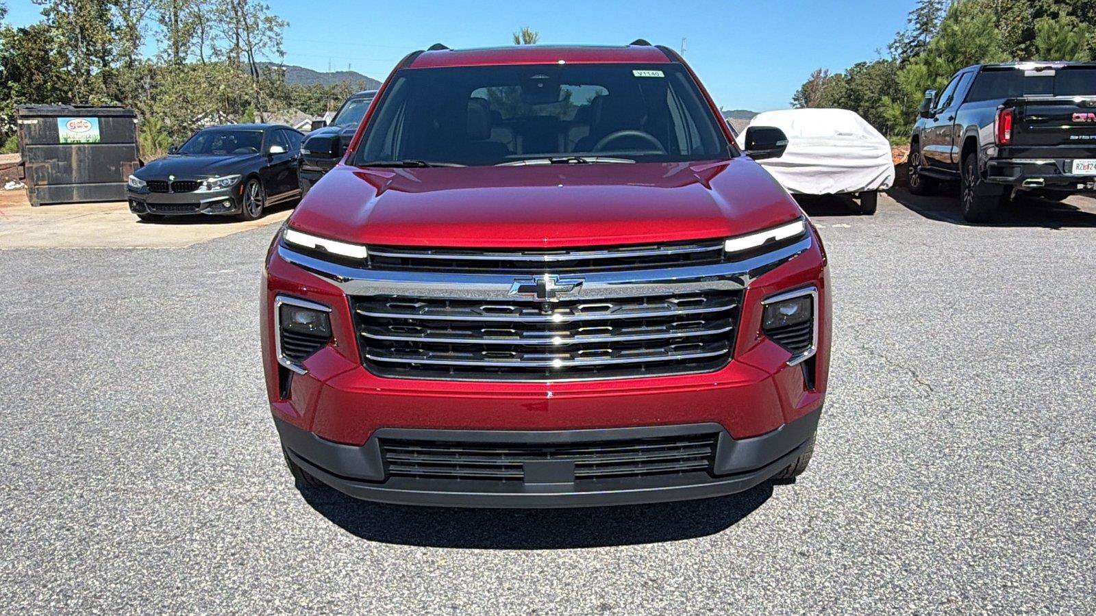 New 2027 Chevrolet Traverse LT w/ Driver Confidence Package FWD image 2