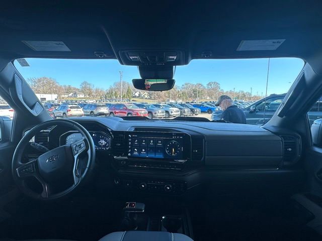 Used 2023 Chevrolet Silverado 1500 ZR2 w/ Technology Package image 27