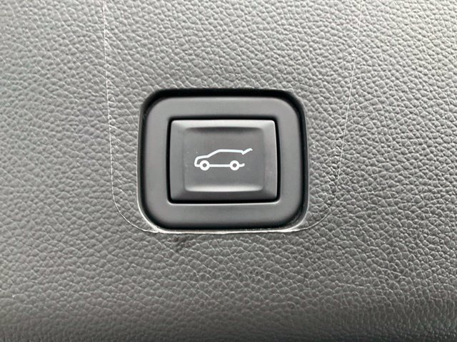 Used 2023 Chevrolet Traverse LT w/ Midnight/Sport Edition AWD/4WD image 34