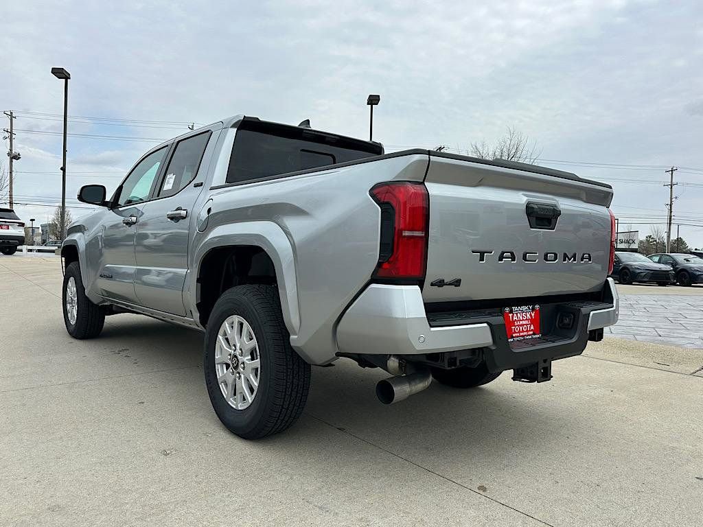 New 2026 Toyota Tacoma SR5 AWD/4WD image 3