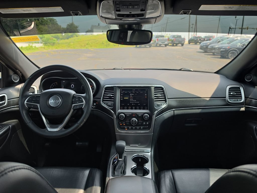 Used 2018 Jeep Grand Cherokee Limited AWD/4WD image 17