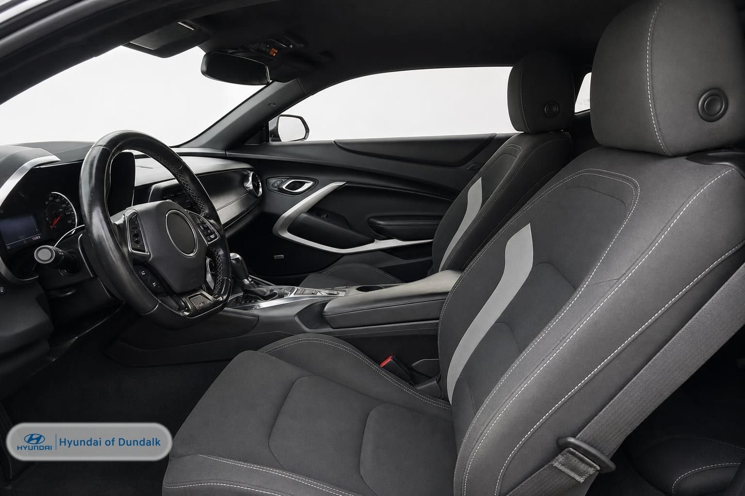 Used 2020 Chevrolet Camaro LT w/ Technology Package RWD image 8