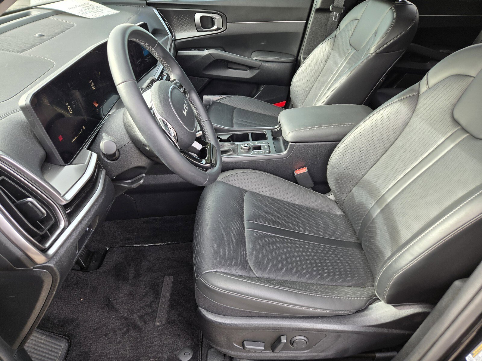 Certified 2025 Kia Sorento S image 11