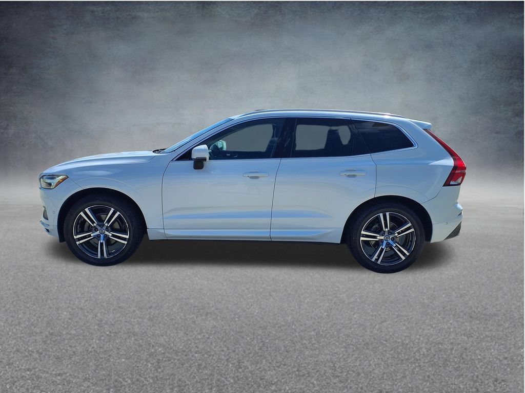 Used 2019 Volvo XC60 T5 Momentum w/ Multimedia Package AWD/4WD image 4