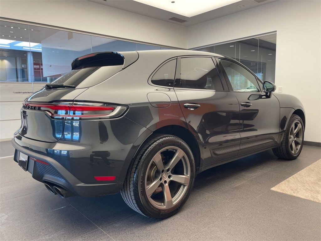 Used 2025 Porsche Macan image 7