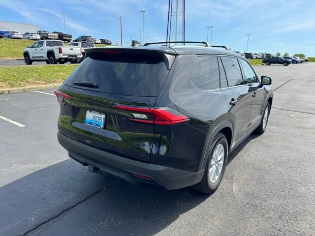 Used 2024 Toyota Grand Highlander XLE image 3