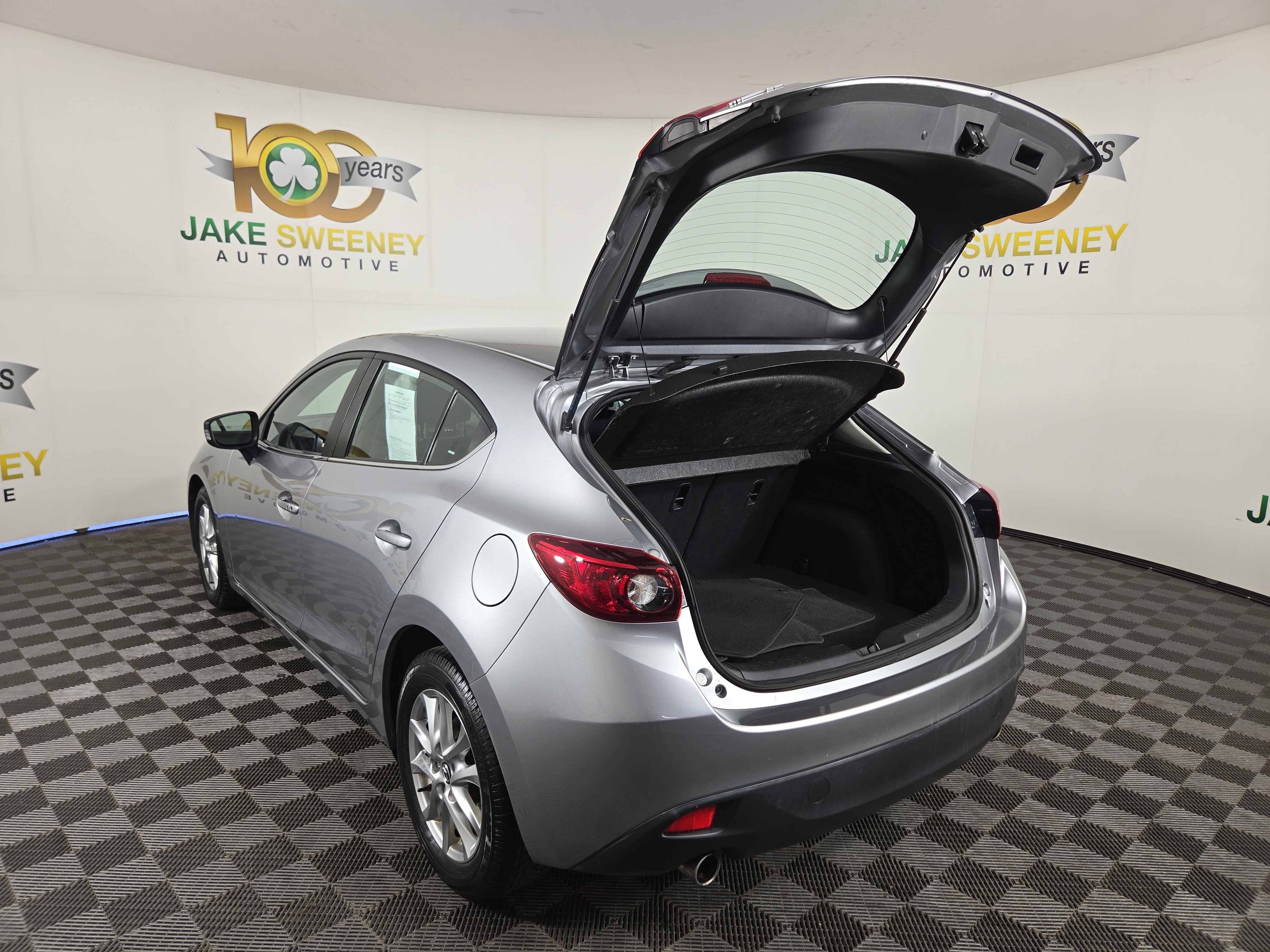 Used 2014 MAZDA MAZDA3 i Touring w/ Technology Package image 30