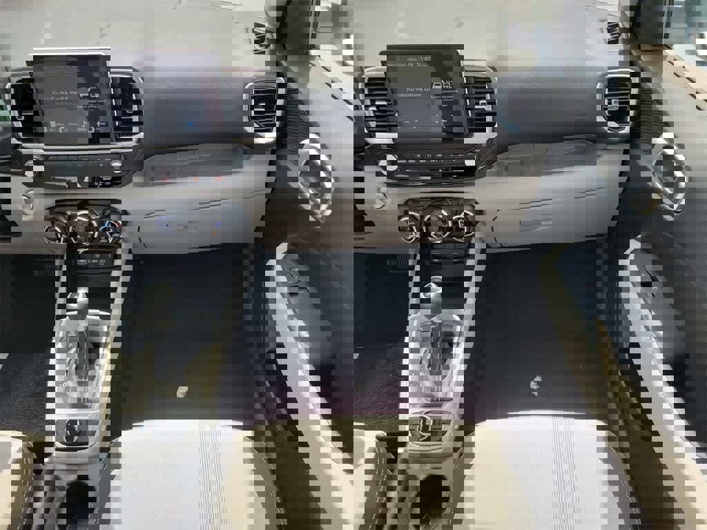 New 2025 Hyundai Venue SEL image 13