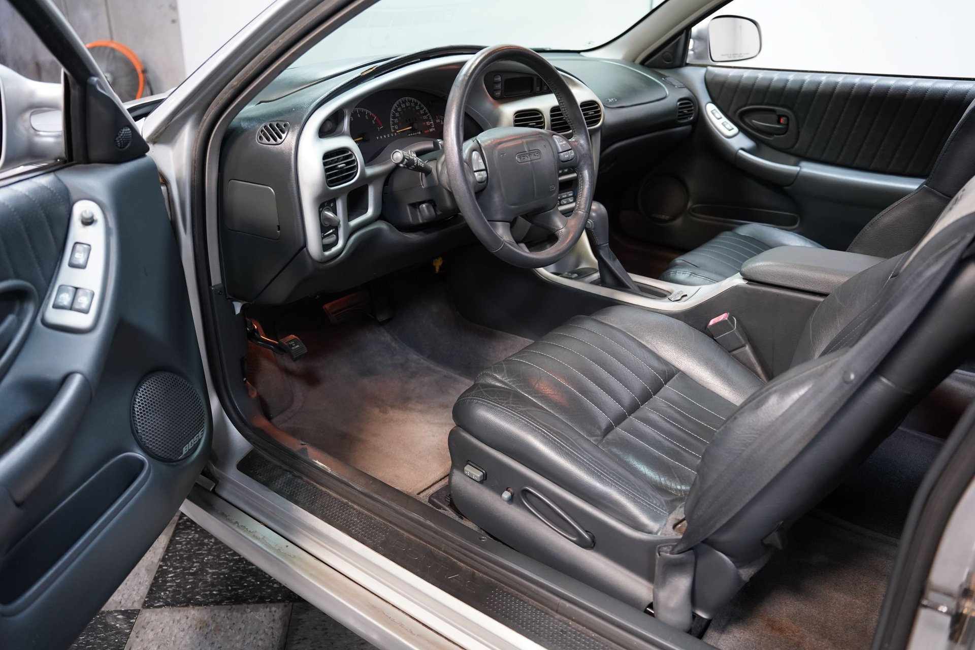 Used 2000 Pontiac Grand Prix GTP w/ Opt Pkg FWD image 4