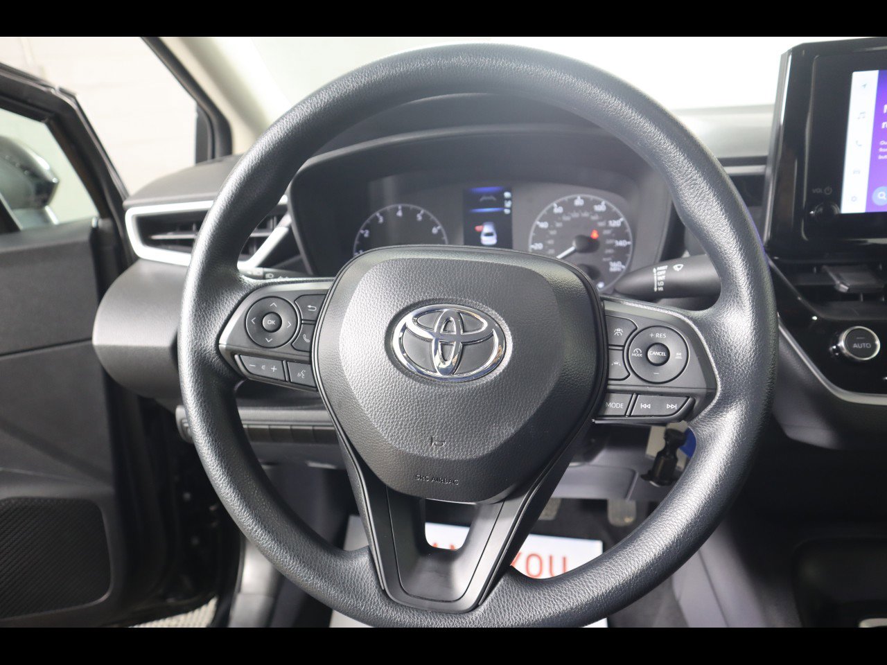 Used 2025 Toyota Corolla LE FWD image 20