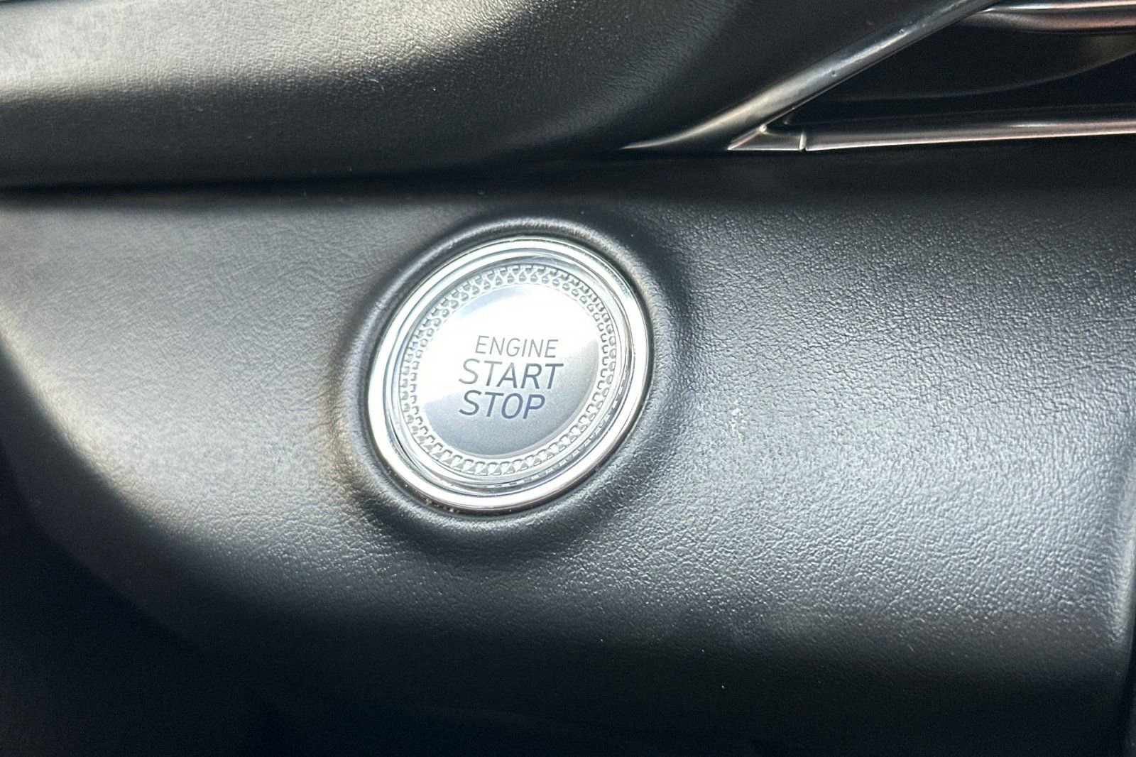 Used 2023 Genesis GV80 3.5T Advanced + w/ Cargo Package image 24