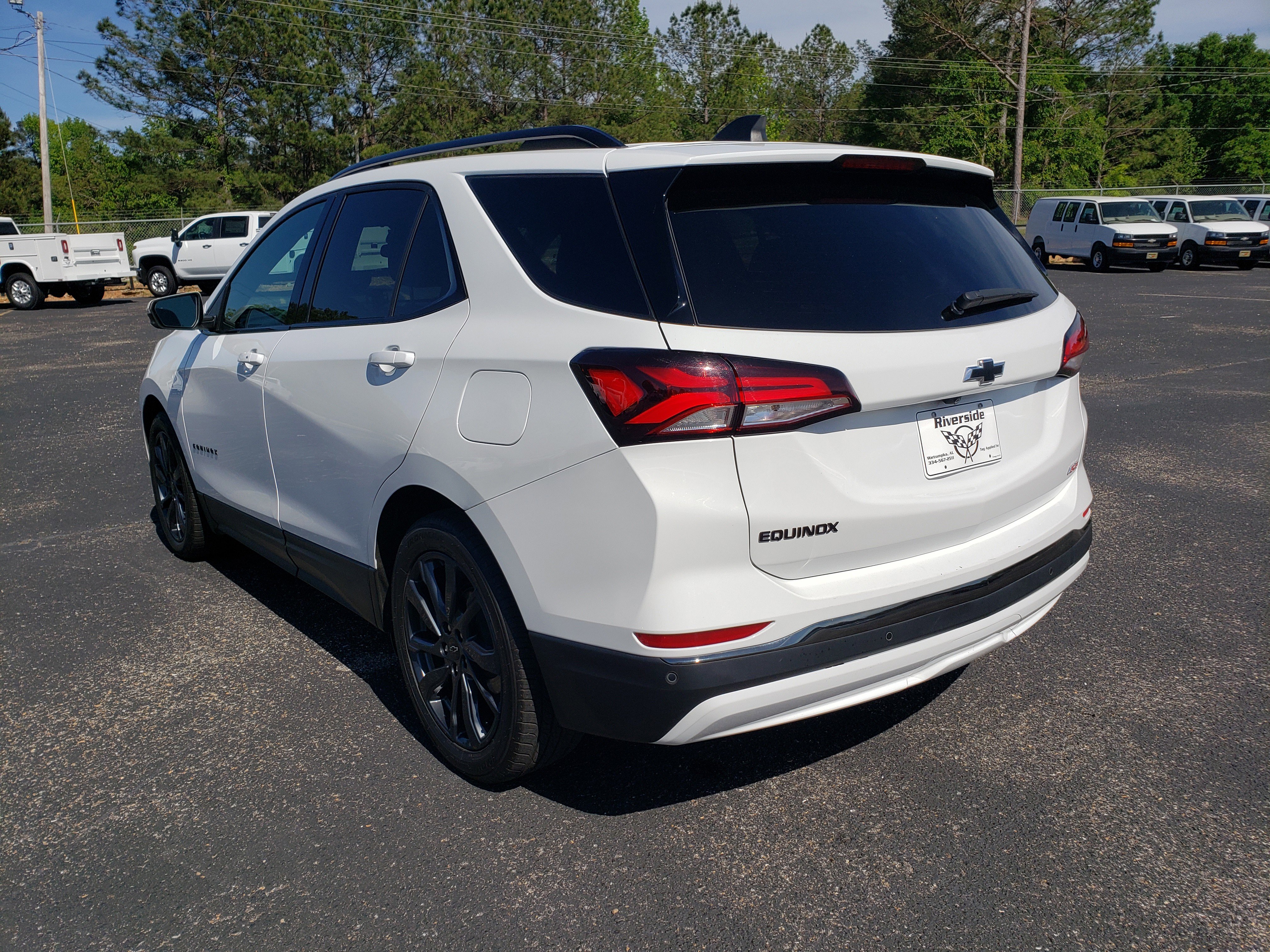 Used 2023 Chevrolet Equinox RS w/ RS Leather Package FWD image 4