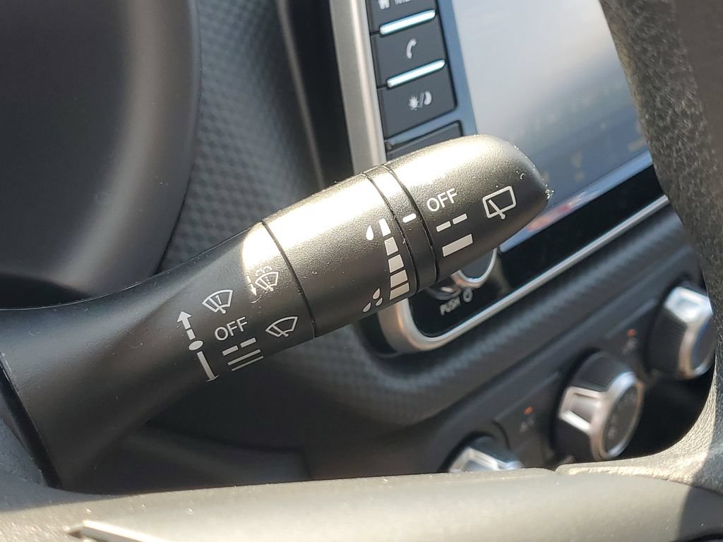 New 2025 Nissan Kicks Play S FWD image 25
