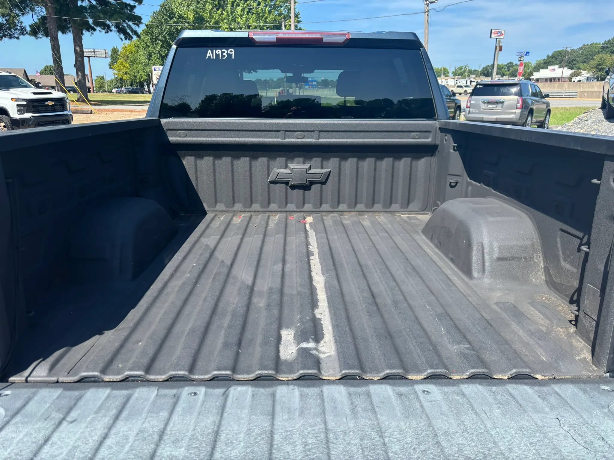 Used 2019 Chevrolet Silverado 1500 Custom Trail Boss w/ Custom Convenience Package AWD/4WD image 15