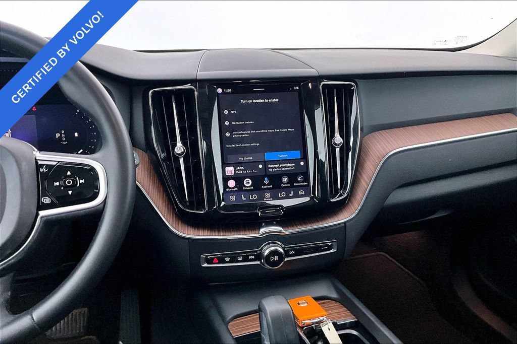Used 2023 Volvo XC60 B5 Plus AWD/4WD image 7
